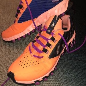 Vigor tr Woman’s Adidas Sneakers Size 8 1/2